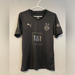 Borussia Dortmund blackout kit size medium